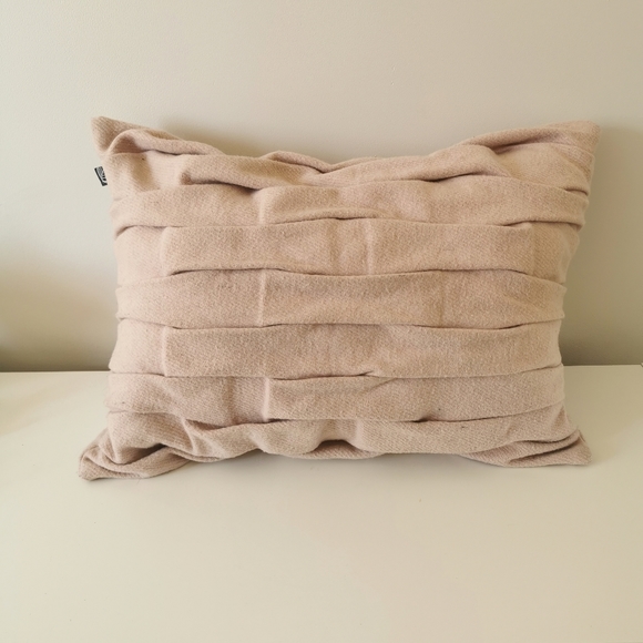Simon's Basket Weave Pillow - Picture 3 of 4
